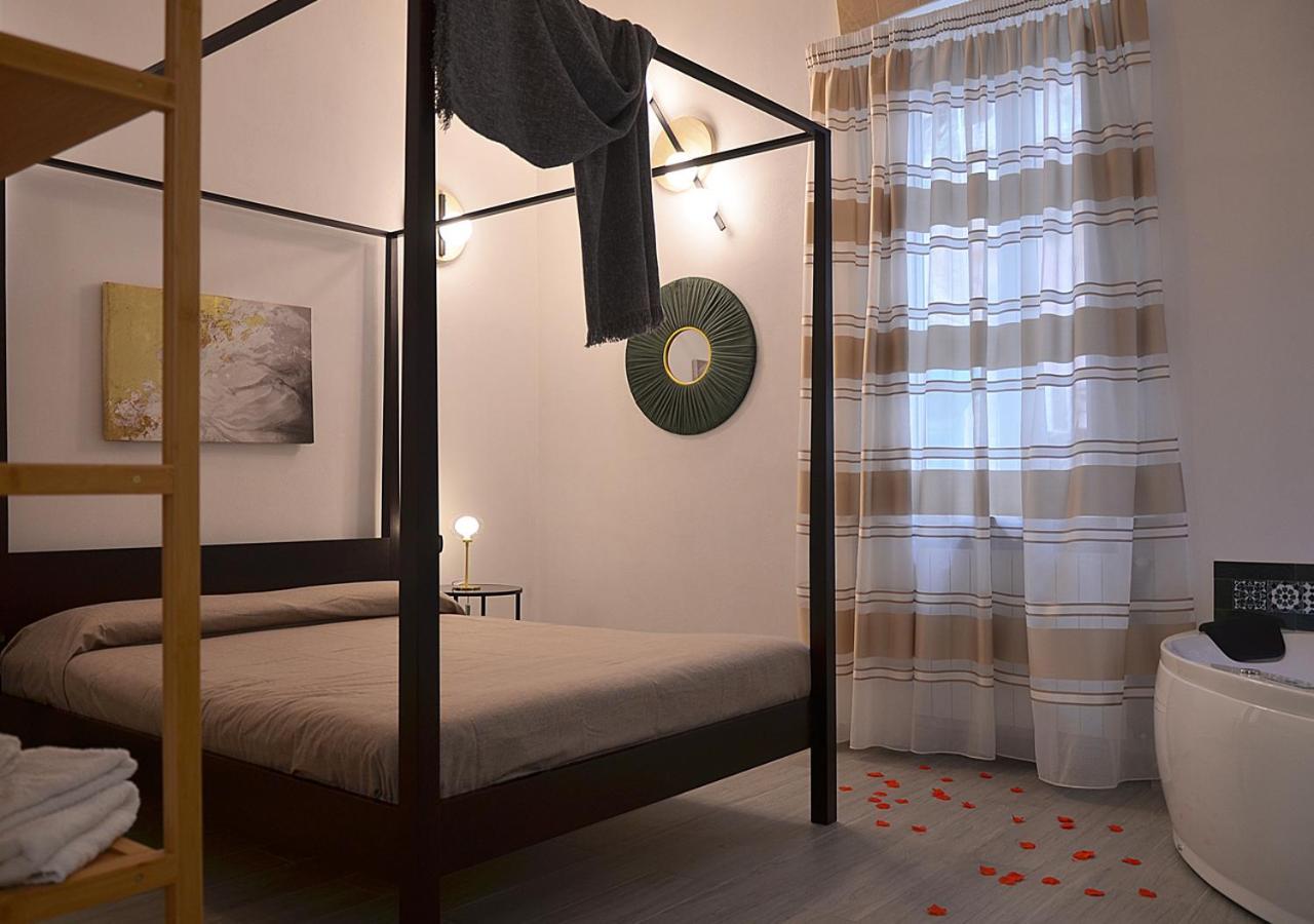 טאראנטו The Court Suites & Spa מראה חיצוני תמונה