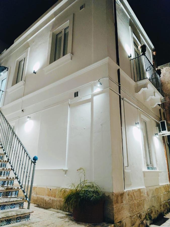 טאראנטו The Court Suites & Spa מראה חיצוני תמונה