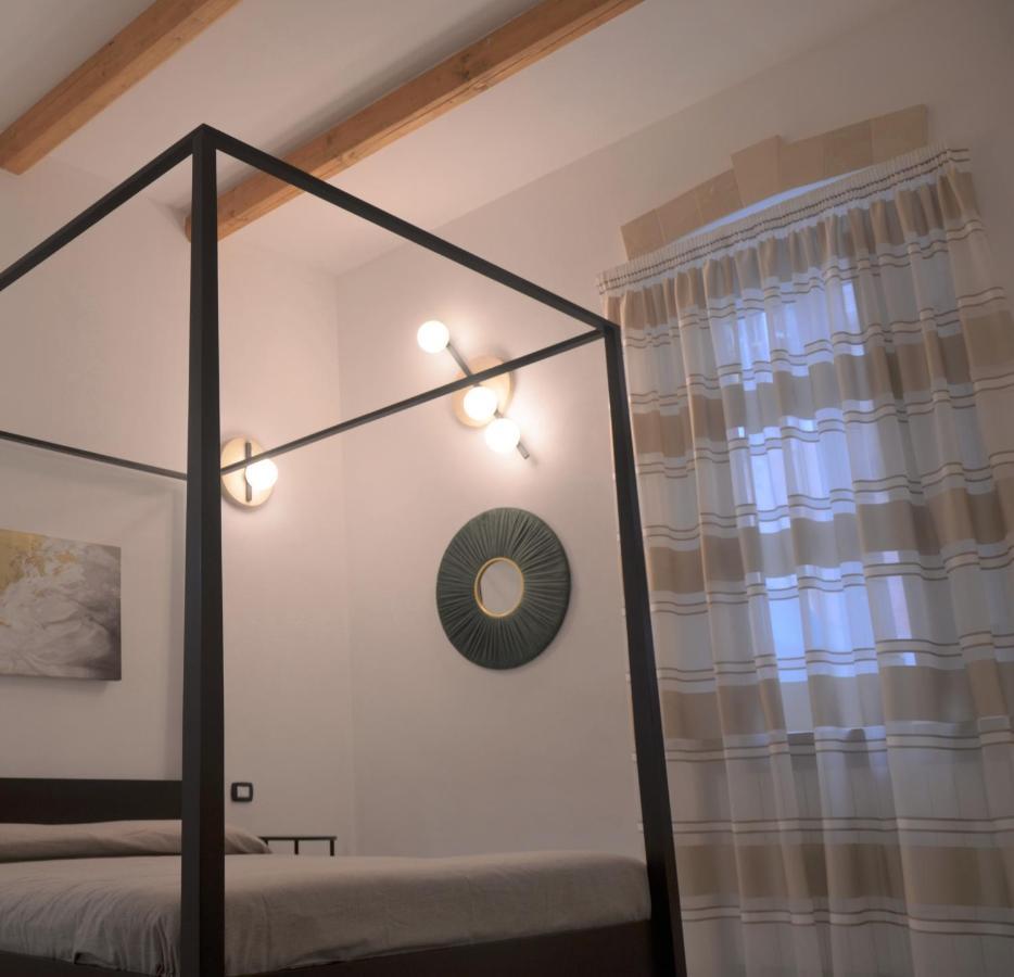 טאראנטו The Court Suites & Spa מראה חיצוני תמונה