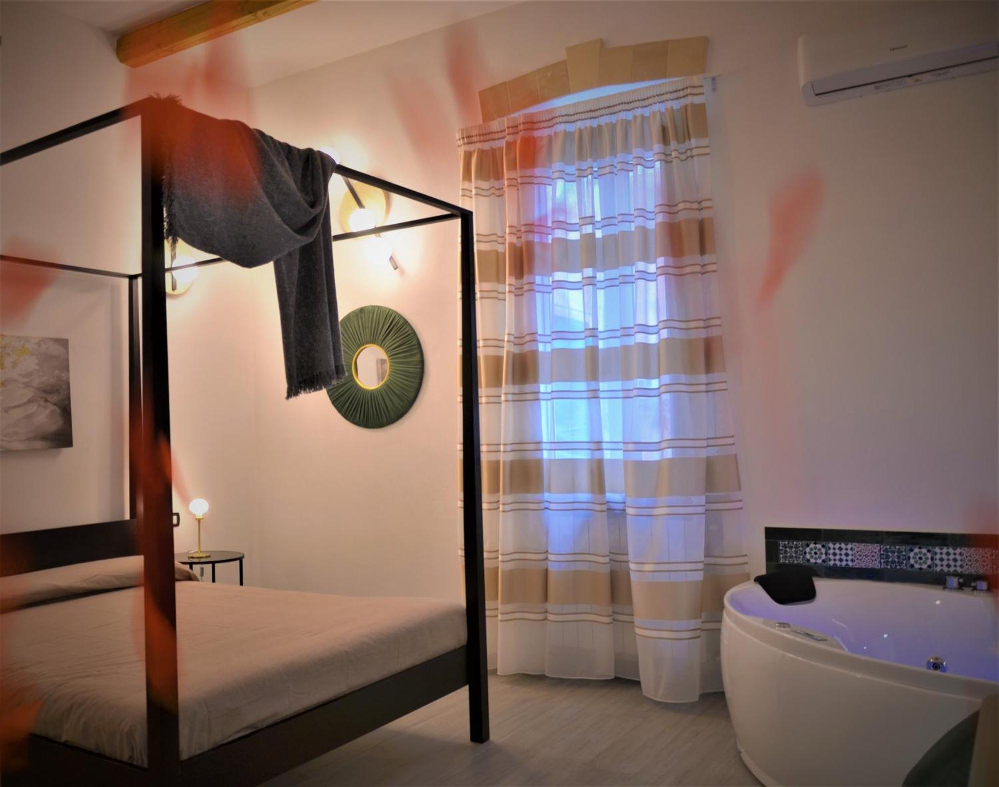 טאראנטו The Court Suites & Spa מראה חיצוני תמונה