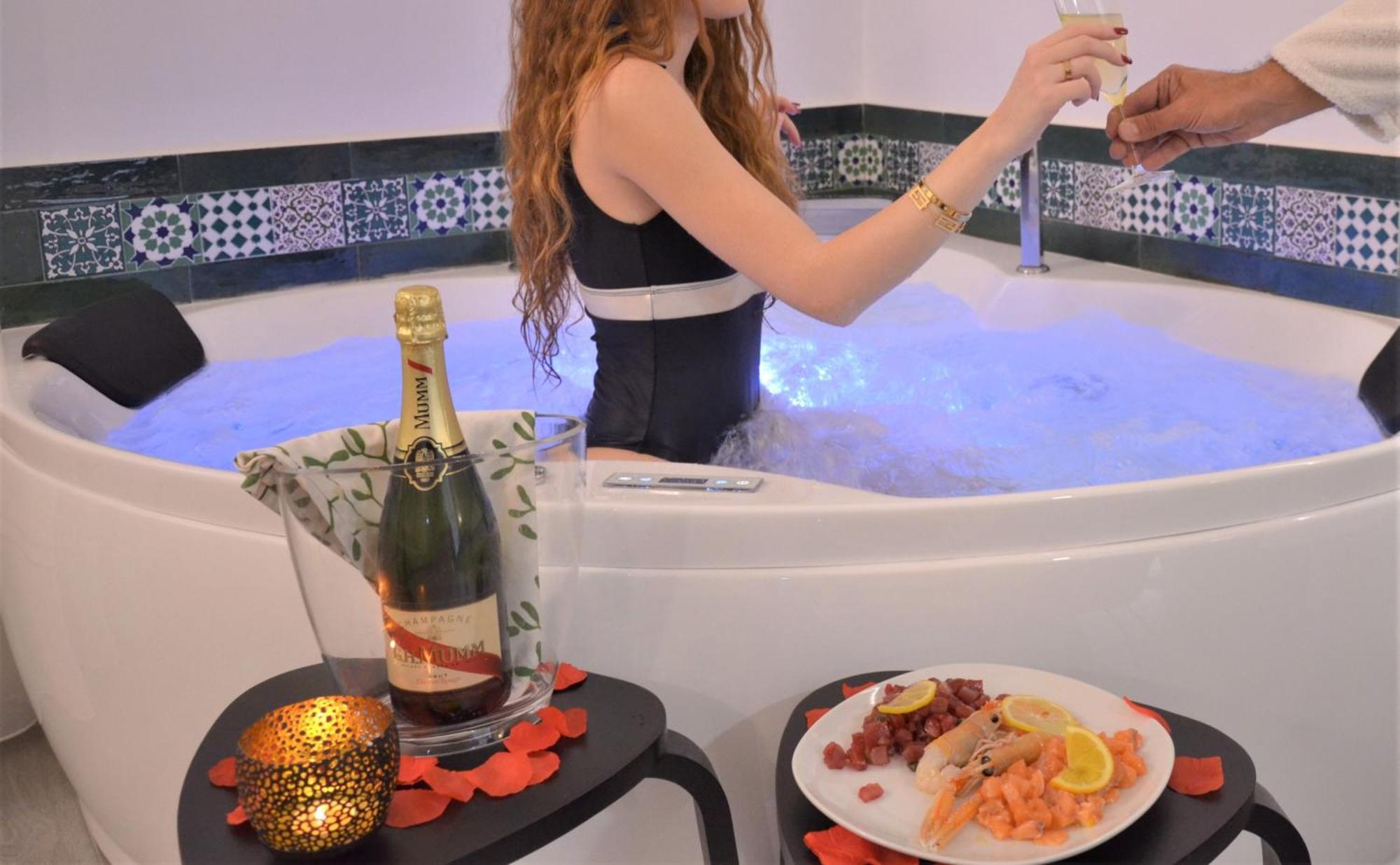 טאראנטו The Court Suites & Spa מראה חיצוני תמונה